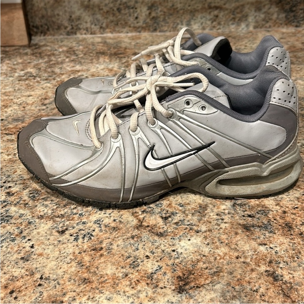 Nike AirMax 8.5 Men’s Gray Leather Athletic Sneaker 316125-012